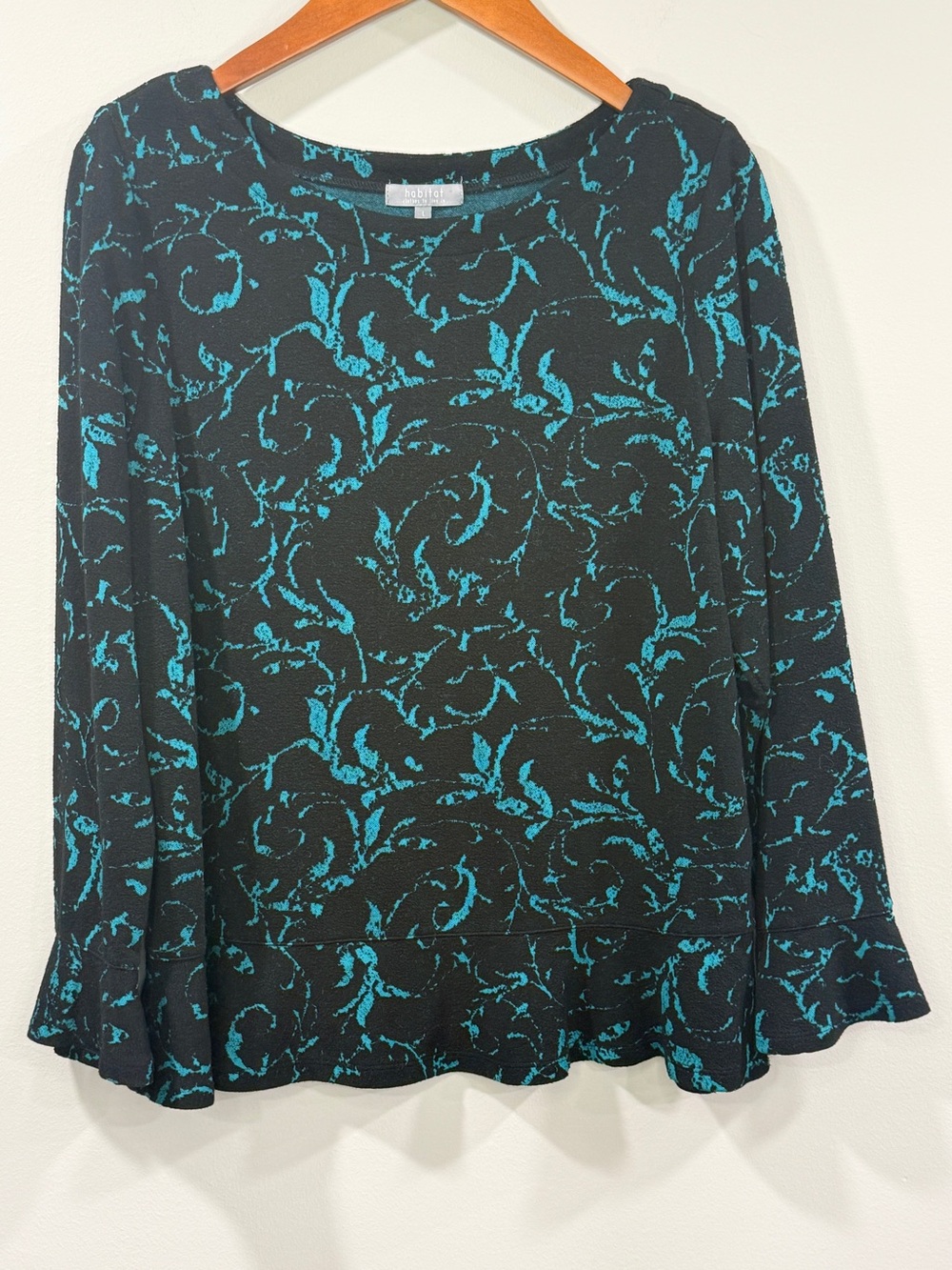 Habitat Clothes to Live In Womens Black Knit Blouse with Teal Print Size L